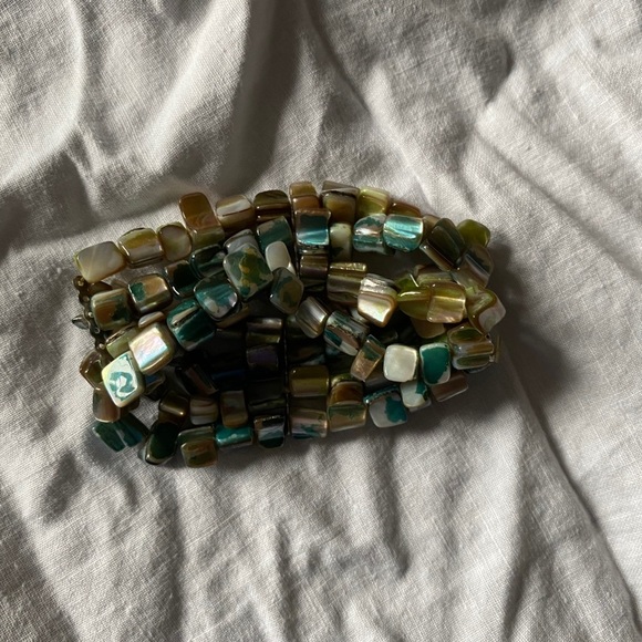 Opalescent Multi strand thick stretch bracelet - Picture 4 of 5